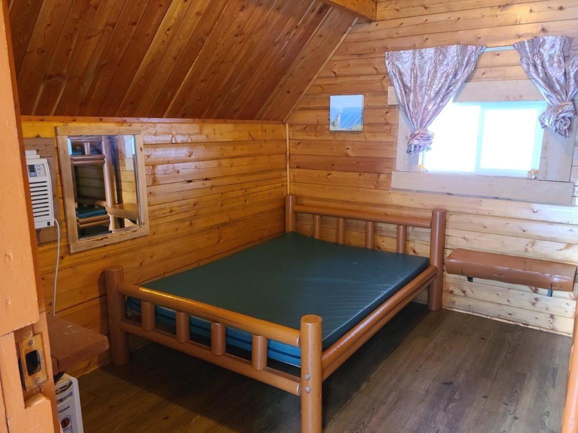 Revelstoke Rv & Cabin Resort 외부 사진