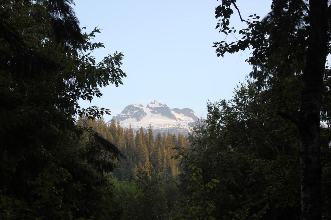 Revelstoke Rv & Cabin Resort 외부 사진